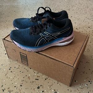 Women’s GT-2000 10 Wide ‘Lake Drive’